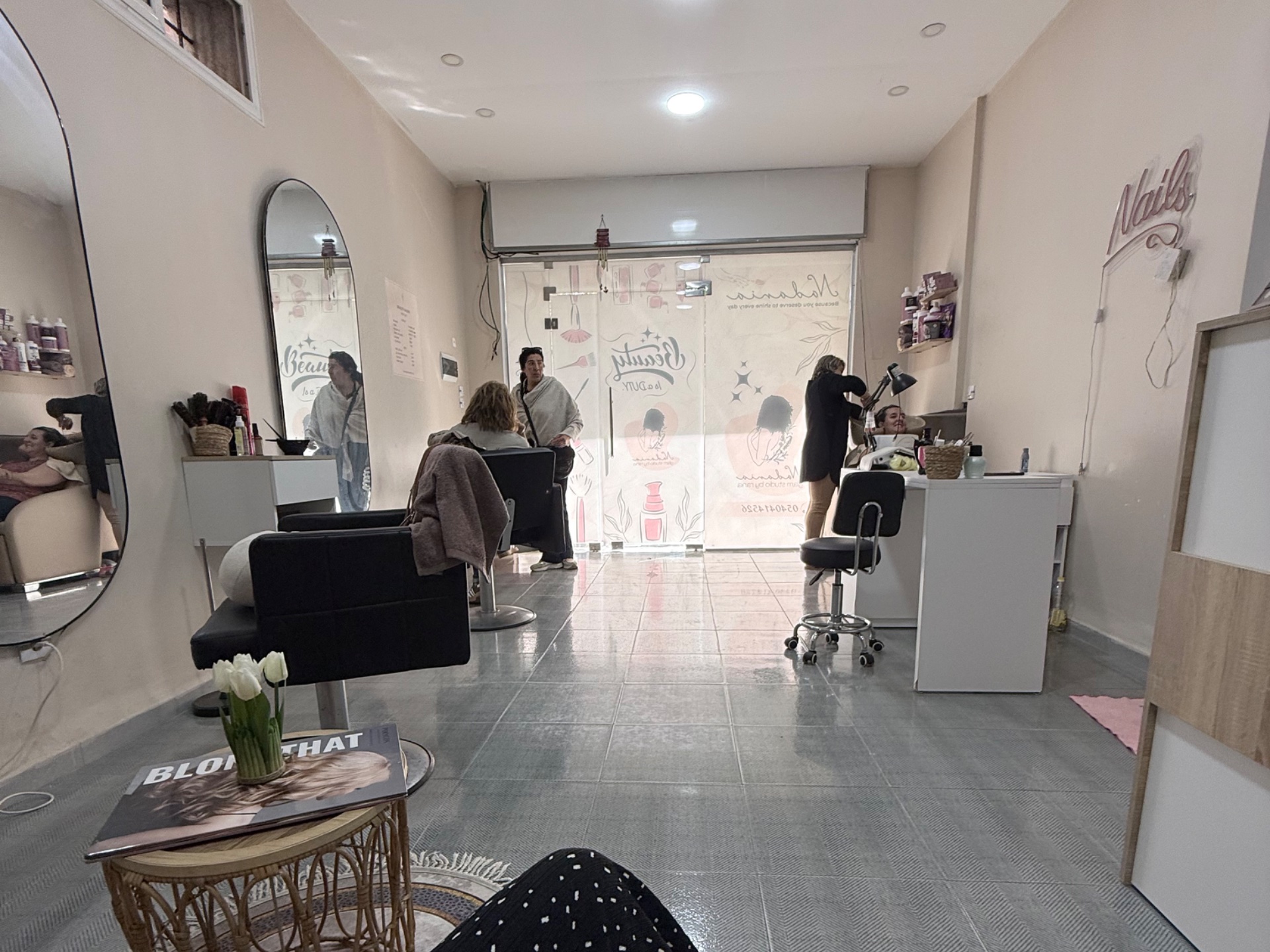 Nadania glam beauty - Photo 1